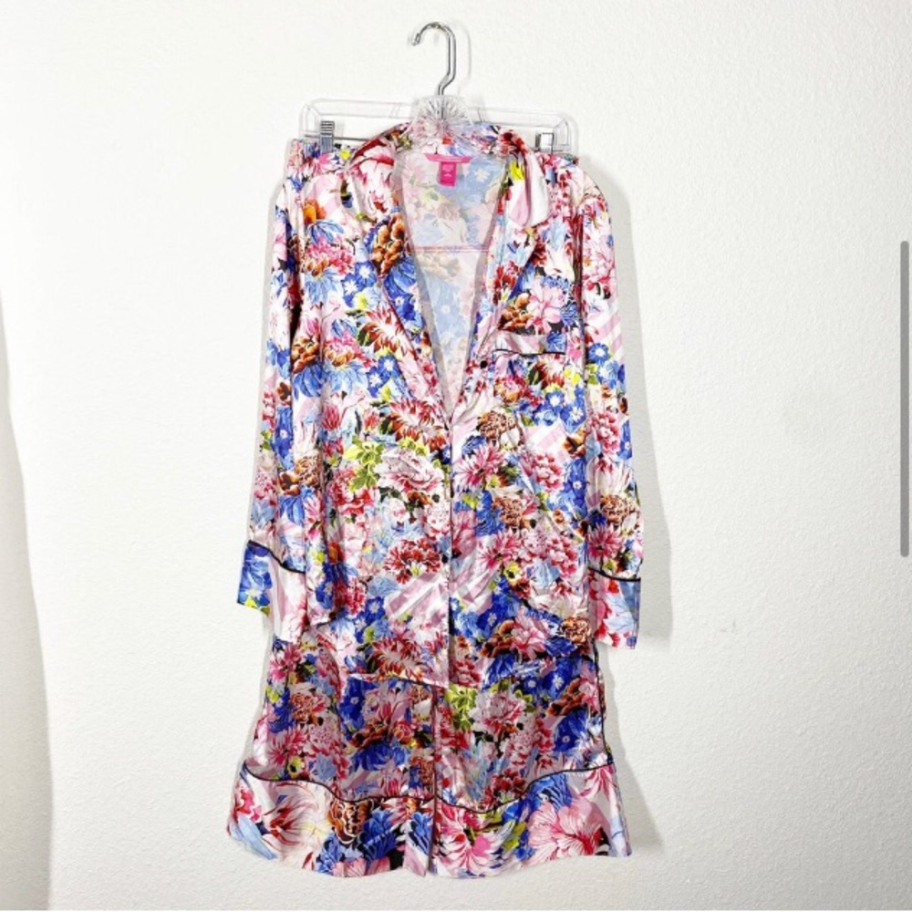 Limited edition Victoria’s Secret loungewear